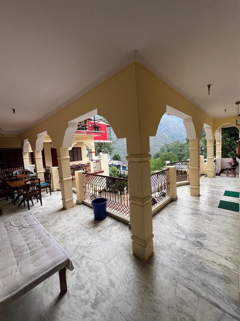 Covered veranda with seating