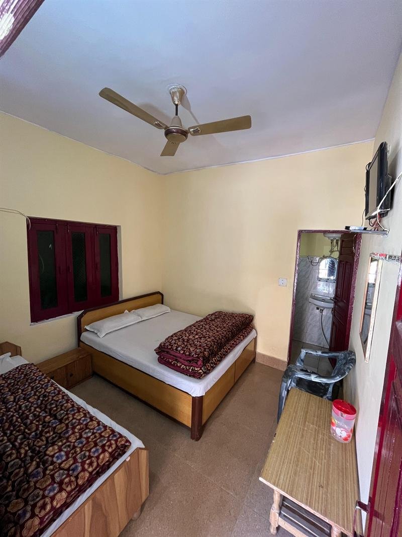 Standard Triple Room at Gujrat Bhawan, Phata